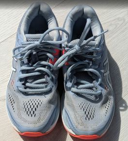 Asics GT-2000 running shoes trainers Ladies or kids Size 3 UK. EUR 35.5. US 5.