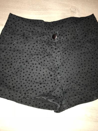 Girls velvet shorts size 8-9 years