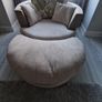 large swivel chair Image 3