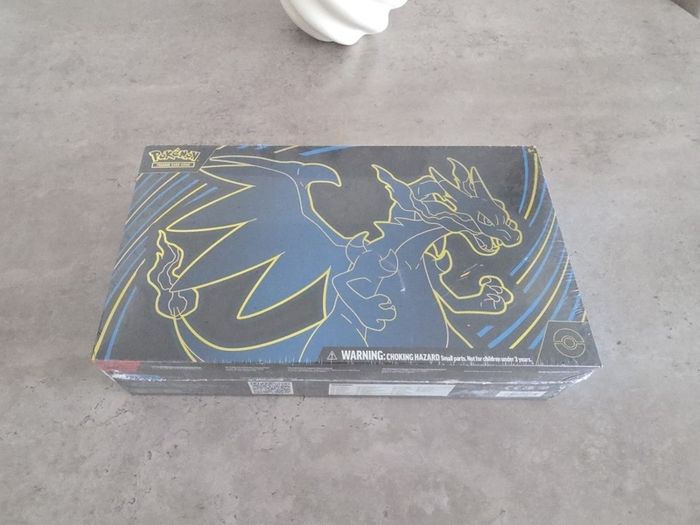 Mega Charizard x ex Ultra Premium Collection