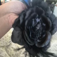 Wedding hairband.
