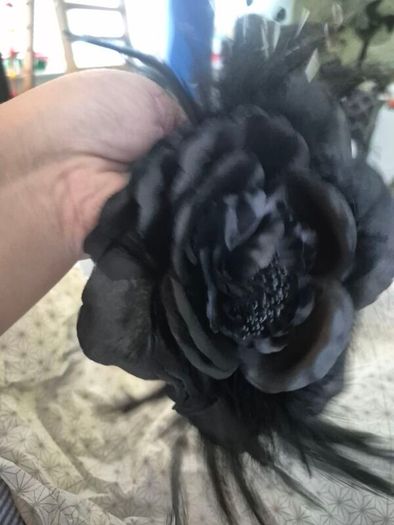 Wedding hairband.