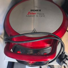 pizza maker