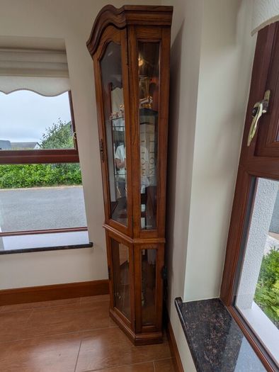 Glass corner display cabinet