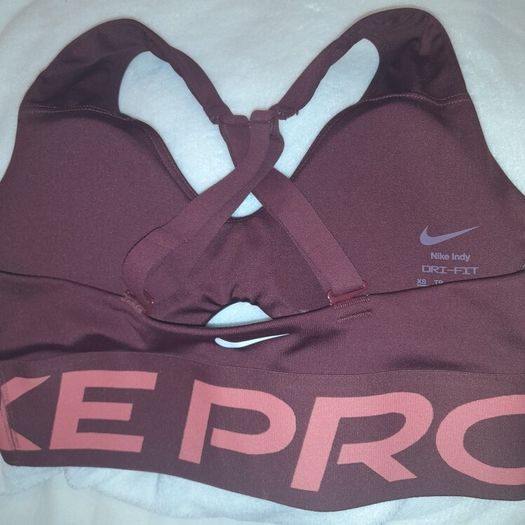 Nike pro sports bra