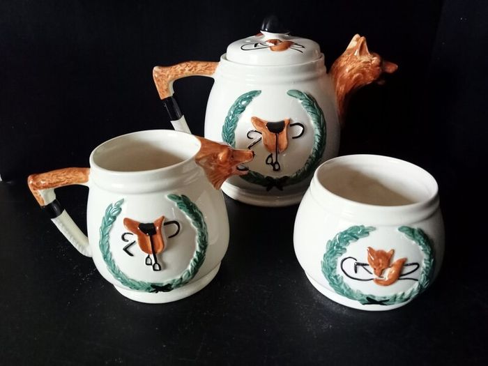 Fox and Hounds Novelty Teapot Set