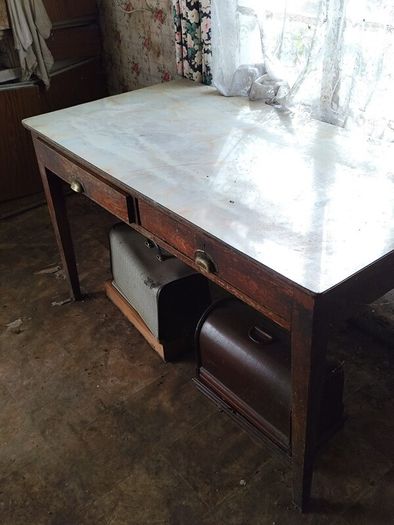 Oak table