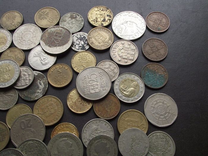 A Lot of 490+ grams of coins from Portugal