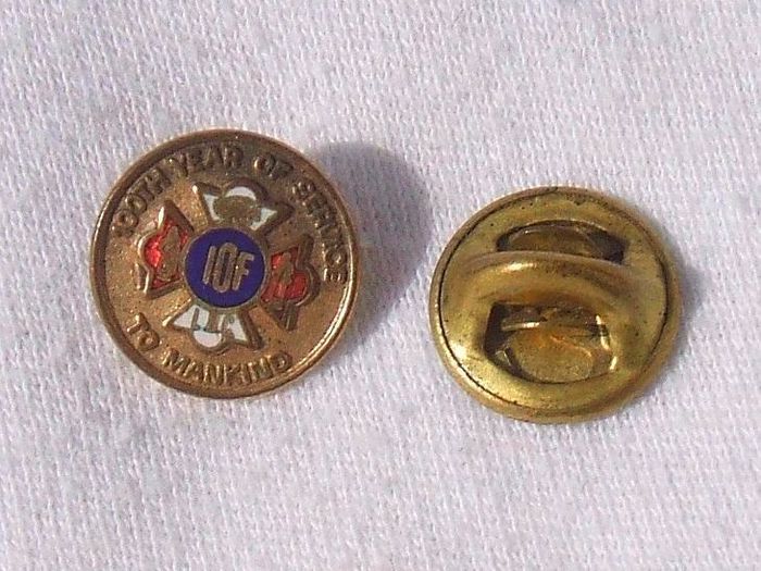 INDEPENDENT ORDER of FORESTERS (IOF) centenary commemorative enamel badge 1874-1974 (USA & Canada)
