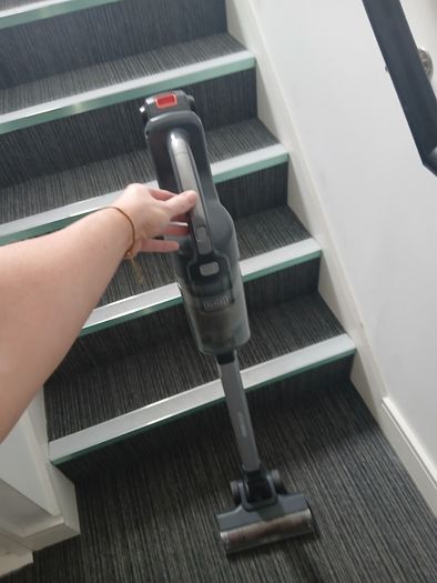 Cordless black & decker hover