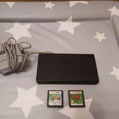 nintendo dsi black + 2 great games