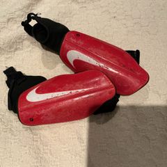 Nike shin pads