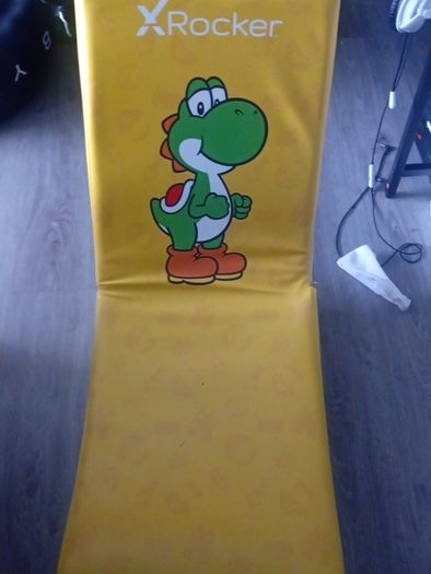super Mario gaming chair  good condition