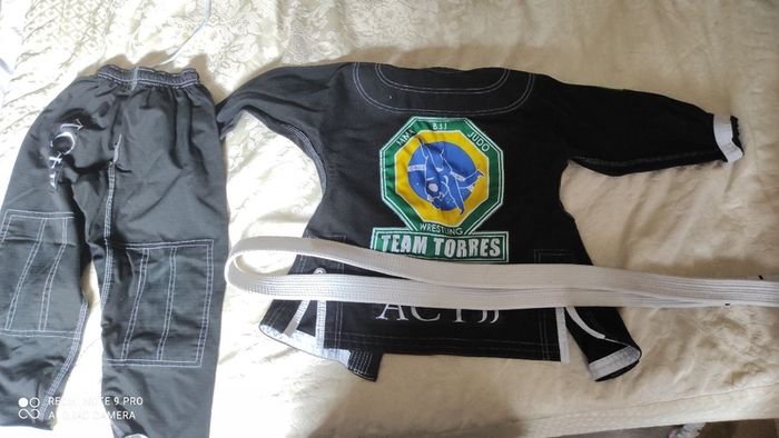 Kids kimono for wrestling