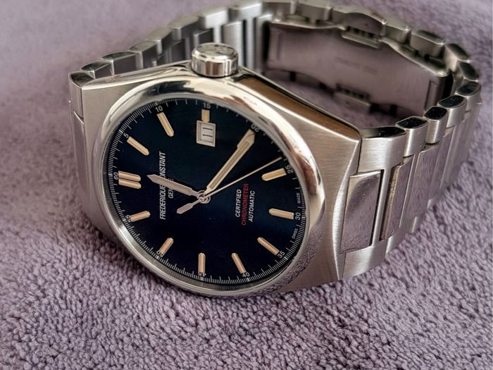 Frederique Constant Highlife COSC