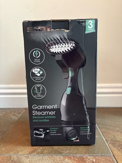 Clothing steamer