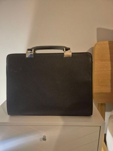 Black Guess Bag