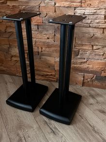 Speaker stand