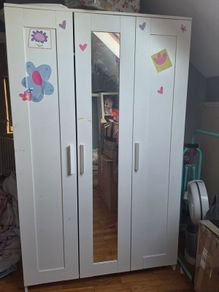 wardrobe