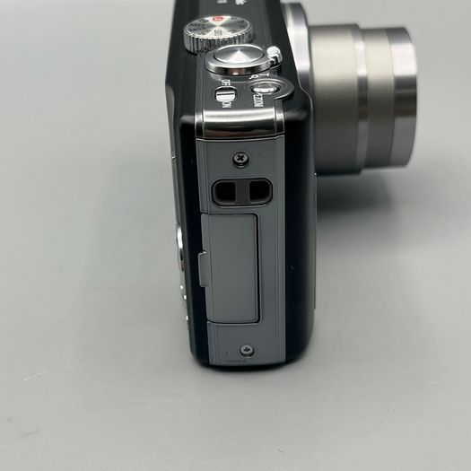 Panasonic Lumix DMC-TZ18 14.1MP Digital Camera Black - Full Kit
