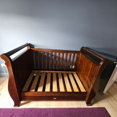 Boori cot and changing unit reduced to sell