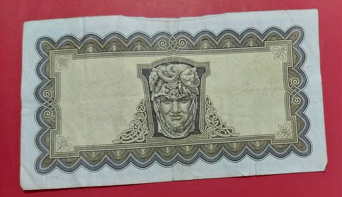 Irish 1973 Lavery Five pound banknote in Fine condition