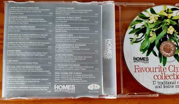 CD Favourite Christmas Collection 17 Traditional Carols And Festive Music From 2004, VG condition.