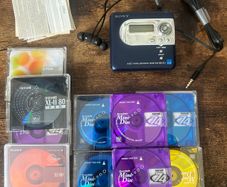 Sony MiniDisk player with MD disks