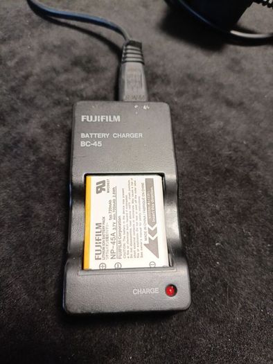 Fujifilm Finepix JV210 digital camera 14.0MP