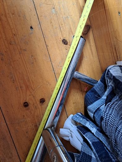 Clothes railing