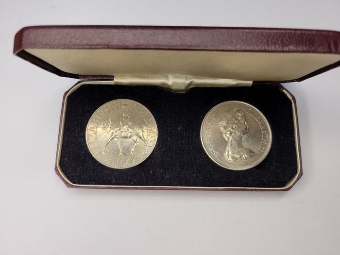 Uk Commemorative coins  1977 and 1972