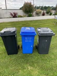 wheelie bin