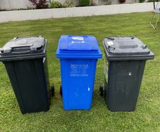 wheelie bin