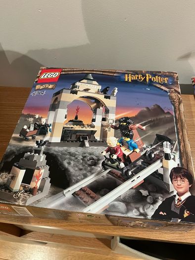 (Rare) Lego 4714 Harry Potter Gringotts Bank with Box, Instructions (Parts Missing)