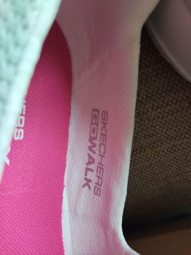 ladies Sketchers Slip On Trainers New With Box Machine Washable
