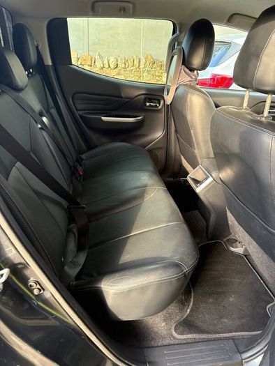 Mitsubishi L200 2021