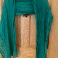 Green scarf wraparound