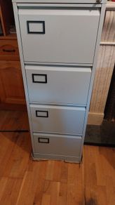 Filing cabinet with keys never used