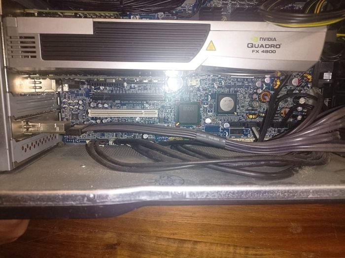 (Move out sell-see my other low priced ads) HP workstation