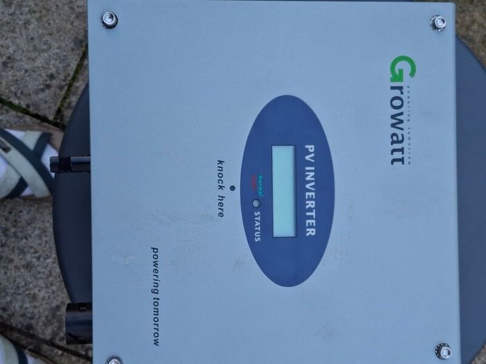 solar inverter (broken for parts only)