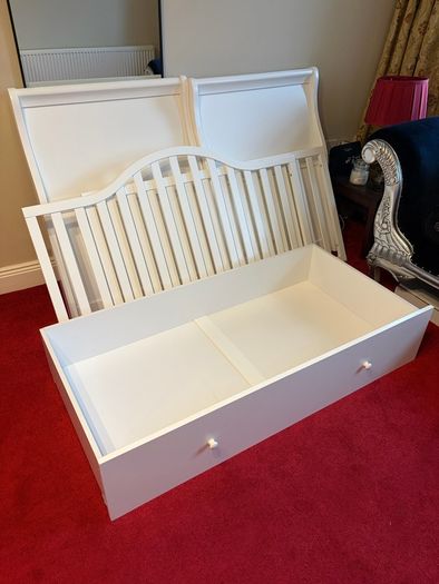 Premium Babylo Sleigh Cot Bed with Mamas & Papas Premium Dual Core+ Mattress