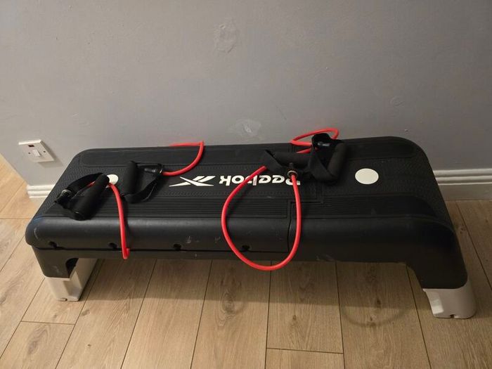 Rebook bench