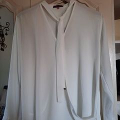 Kata & Pippa Ivory Blouse , NEW With Tags , Size L (UK 14)