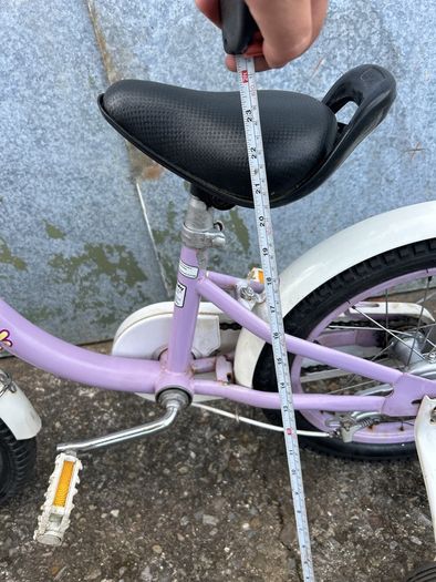 girls bike small child with stabilisers
