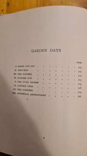 Children's Books. 1x Old Mother Hubbard. 2 X The Gingerbread Man. 3x The Childs Garden Of Verse. By Robert Louis Stevenson Illustrated.