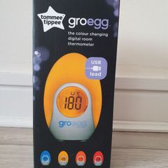 Groegg Digital Colour Changing Room Thermometer and Night Light
