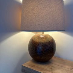 Table lamp