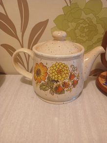 Sadler Teapot