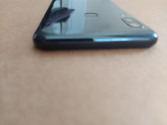 Samsung Galaxy A20e, Model SM-A202F, not powering on, for parts or repair, excellent cosmetic condition