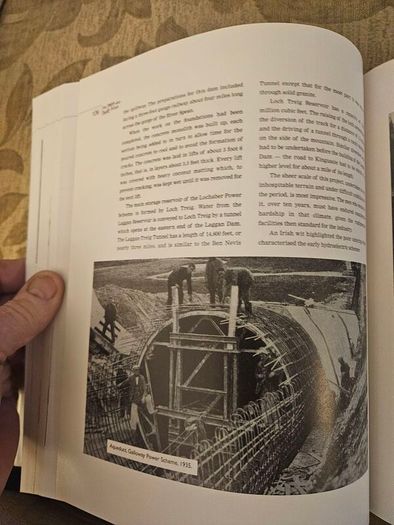 The Men Who Built Britain. A History Of The Irish Navvy. By Ultan Cowley. First Edition Large Volume Hardback With Dustjacket In Good Condition.  See Photos For Same.